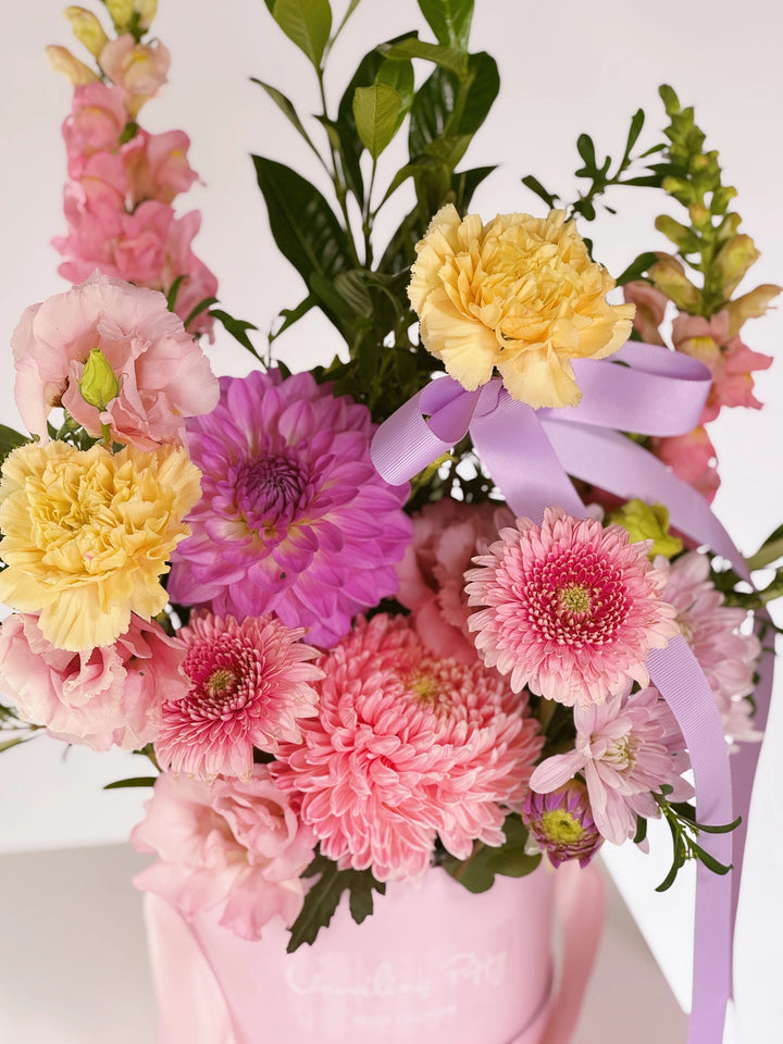 PASTEL TOUCH HAT BOX