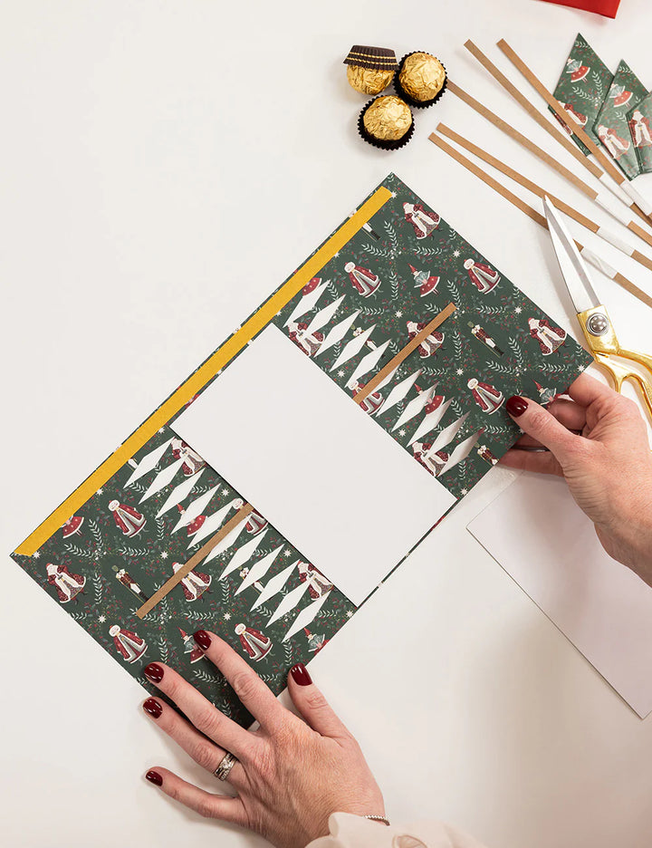 Christmas Cracker Kit - Mr & Mrs Claus (10 Pack)