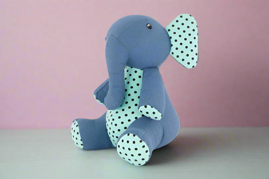 Safari Friends - Levi the Elephant