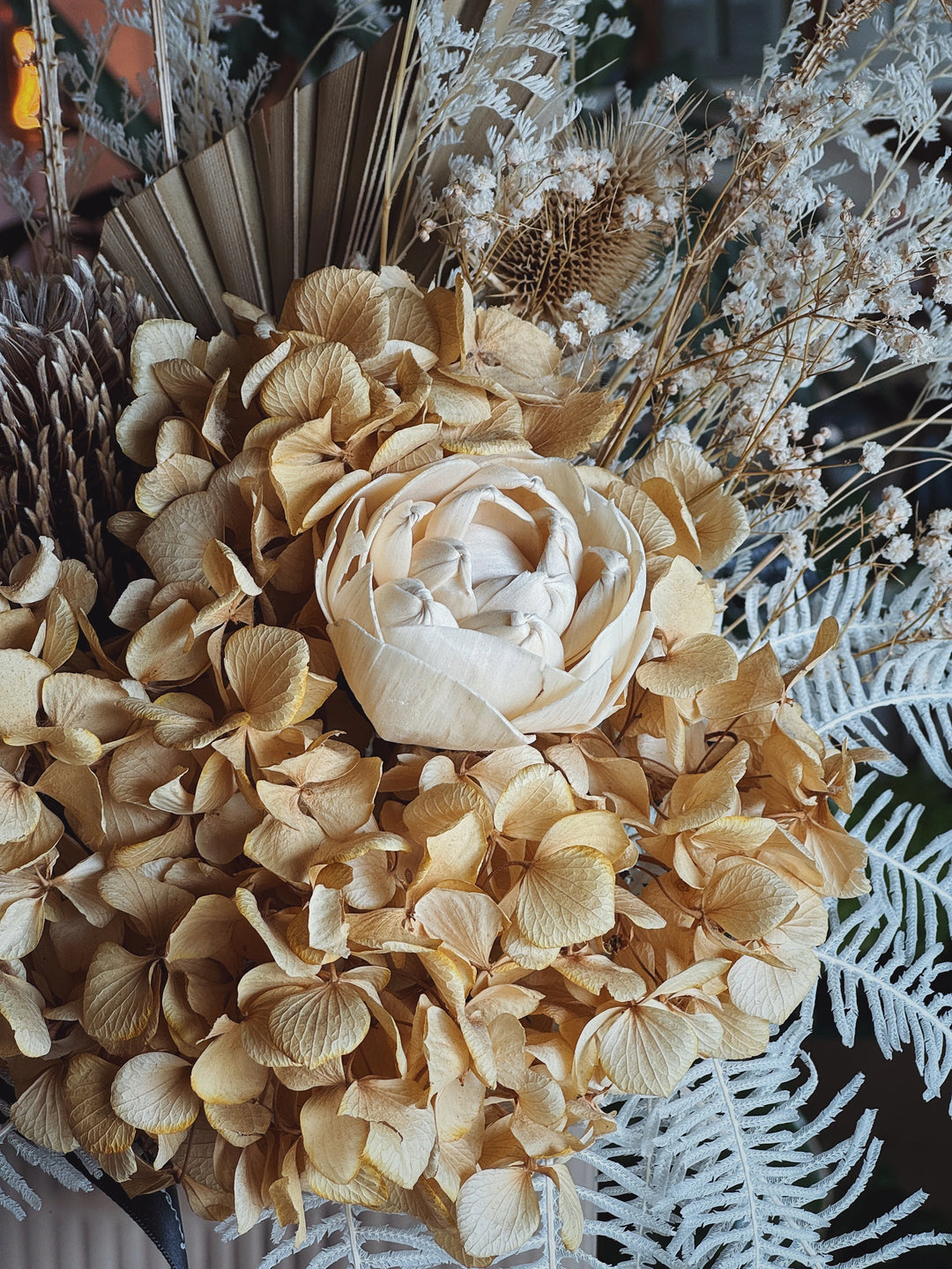 "Neutral Beauty": DELUXE | Dried Flower Arrangement