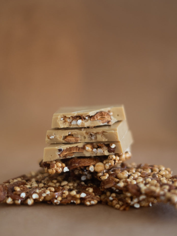 Planet Cocoa: White, Salted Caramel Granola 33%