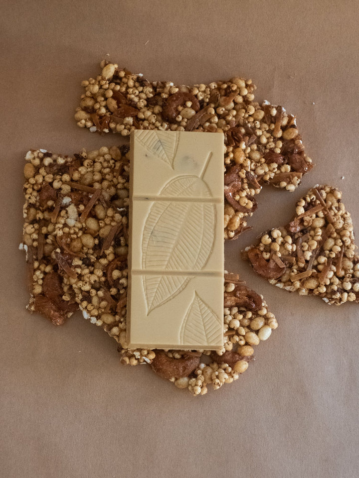 Planet Cocoa: White, Salted Caramel Granola 33%
