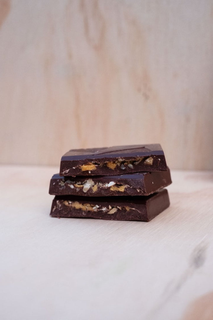 Macadamia, Gold Crunch | Dark Chocolate