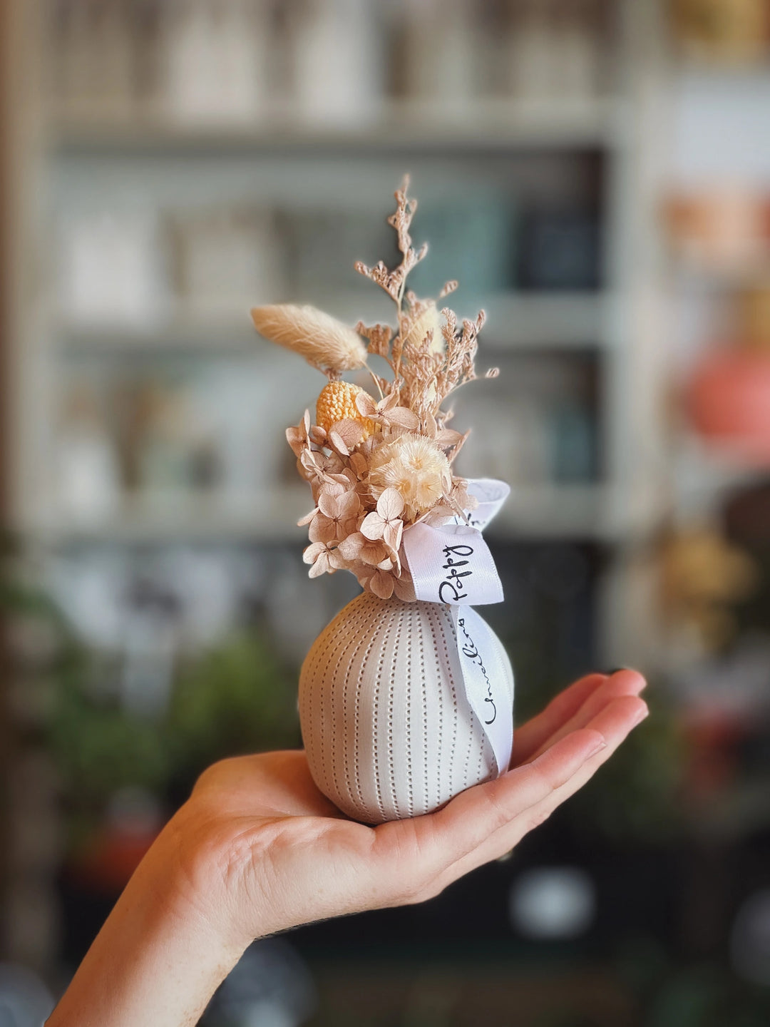 "Seaside Cream - Mini" Dried Flower Arrangement
