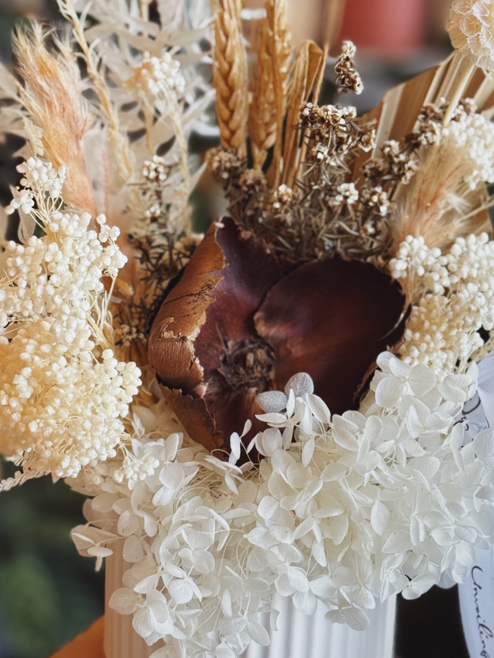 "So Cali - White" Dried Flower Arrangement