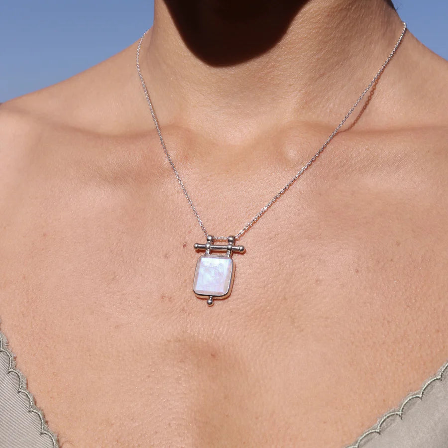 Etheria Moonstone Silver Necklace